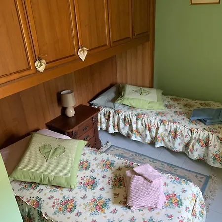 Casale Ugo E Letizia Nyaraló *